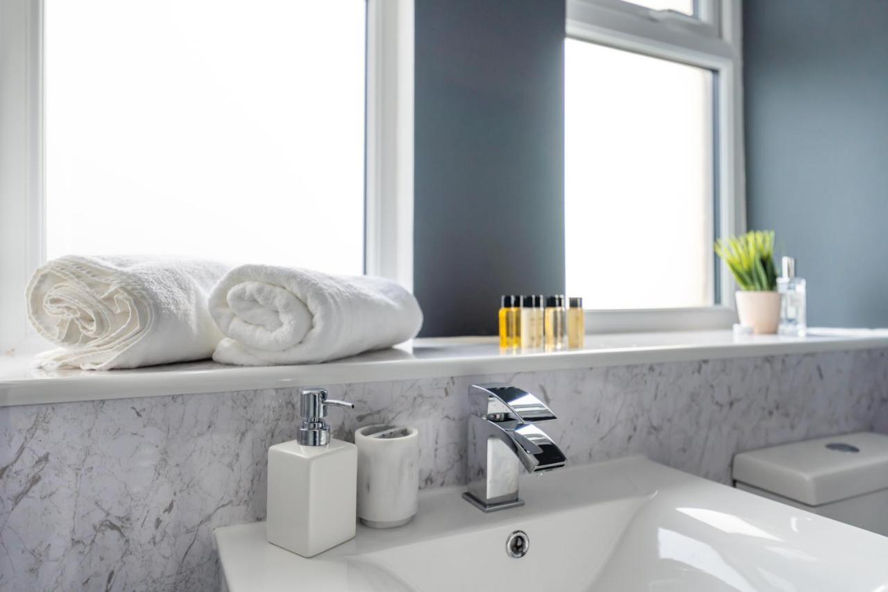 Contractor Accommodation Near Heathrow, Windsor Minutes From M4 Slough Kültér fotó