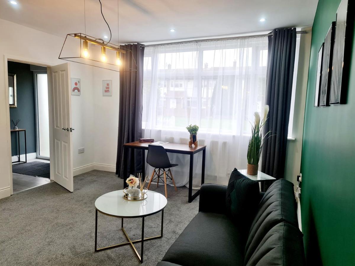 Contractor Accommodation Near Heathrow, Windsor Minutes From M4 Slough Kültér fotó